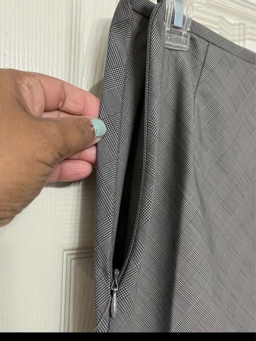 Brooks Brothers Gray Plaid A-Line Skirt with Subtle Check - Picture 3 of 5